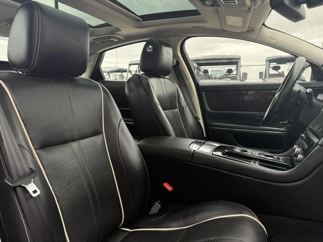 2016 Jaguar Xj Portfolio alt