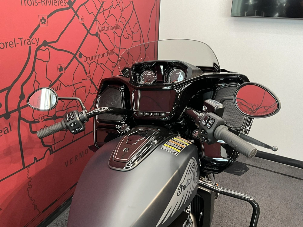 Indian Motorcycle Challenger Dark Horse 2026 alt
