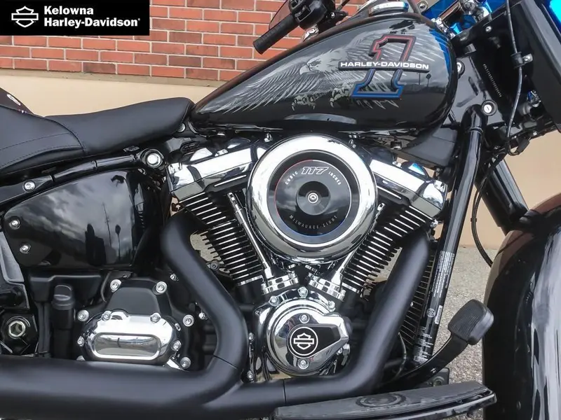 2026 Harley-Davidson FLHC - Heritage Classic thumbnail 11