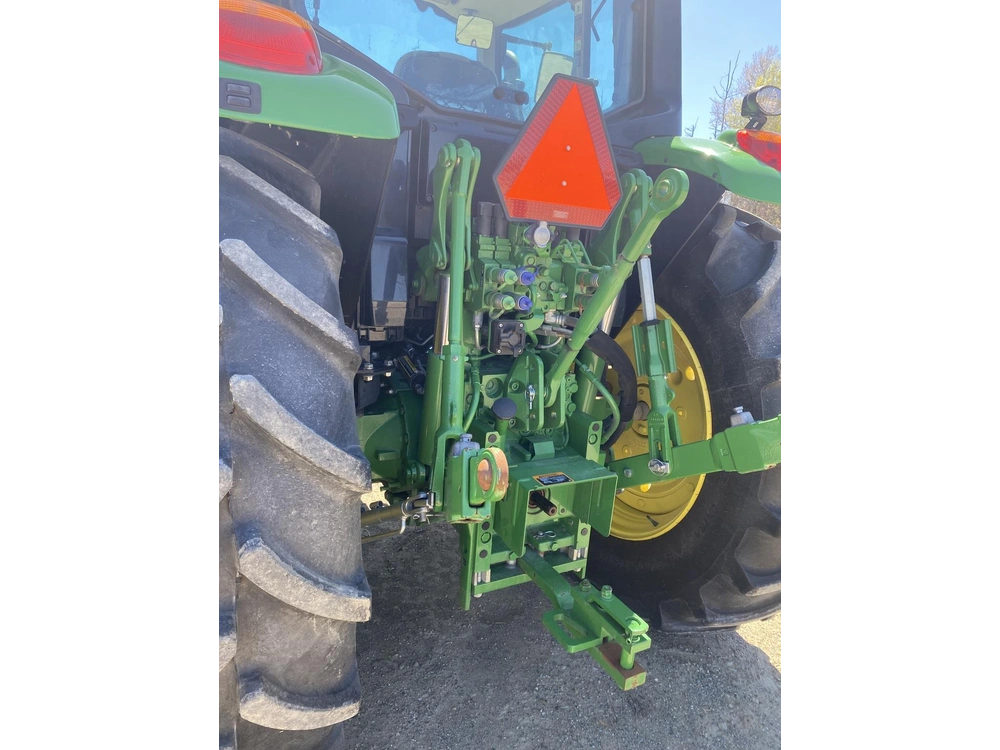 2024 John Deere 6110m alt
