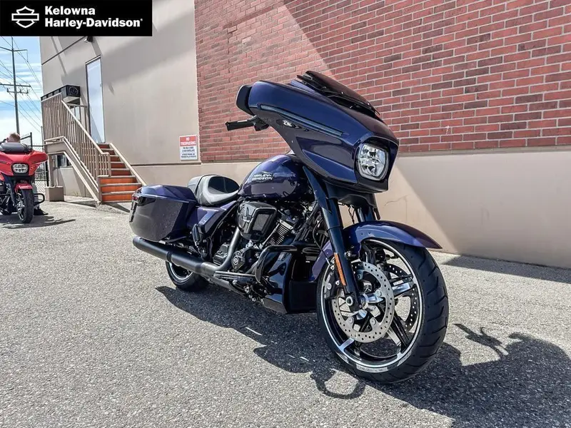2026 Harley-Davidson FLHX - Street Glide® thumbnail 3