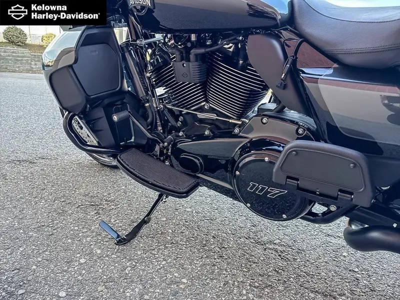 2025 Harley-Davidson FLHXU - Street Glide® Ultra thumbnail 24
