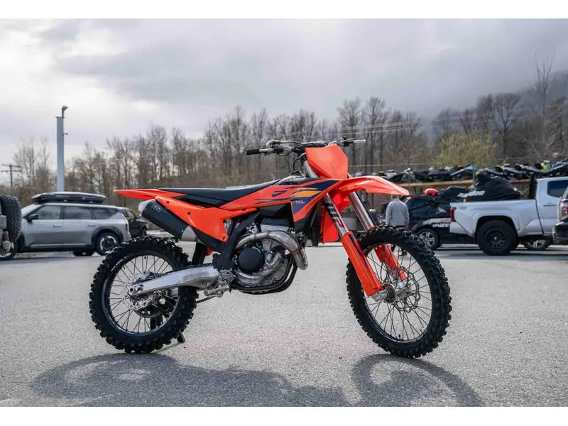 2026 KTM 350 SX-F thumbnail 2