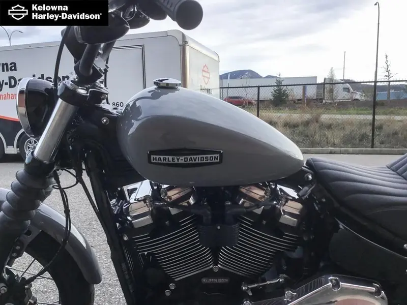 2026 Harley-Davidson FXBB - Street Bob® thumbnail 23