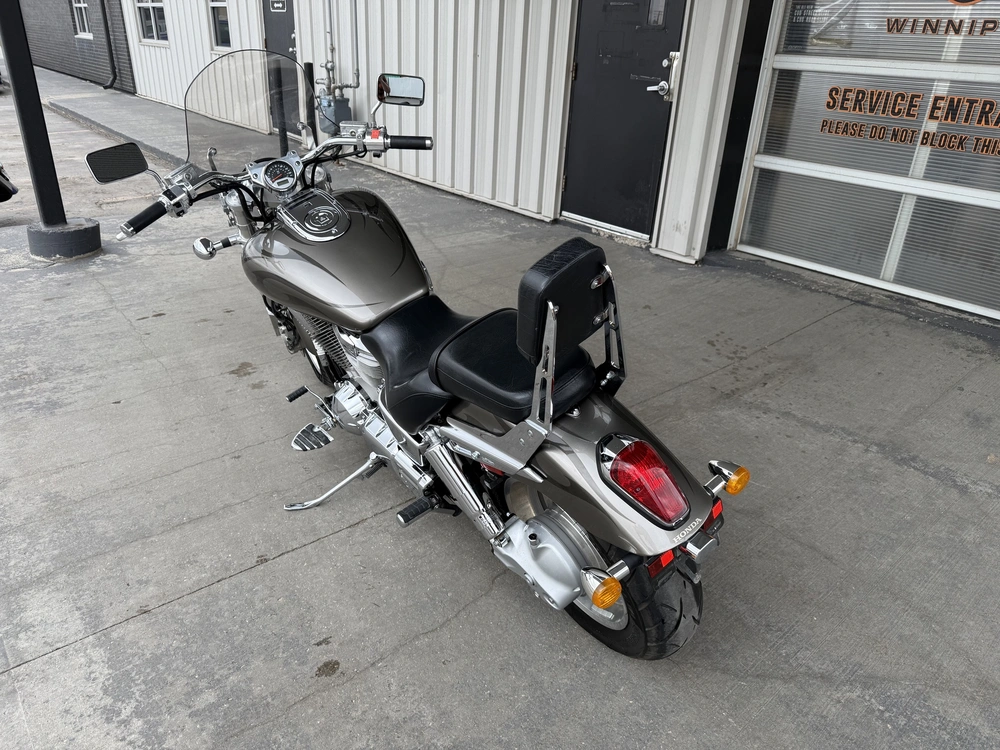2004 Honda Vtx1800c alt