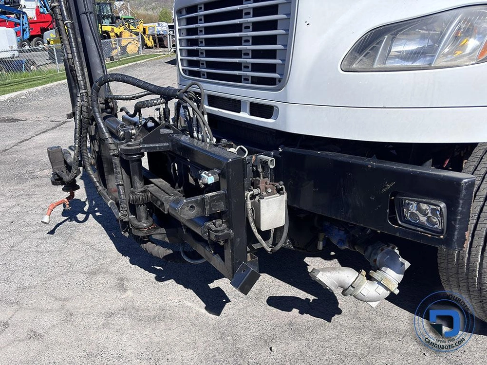 Freightliner M2-106 2011 alt