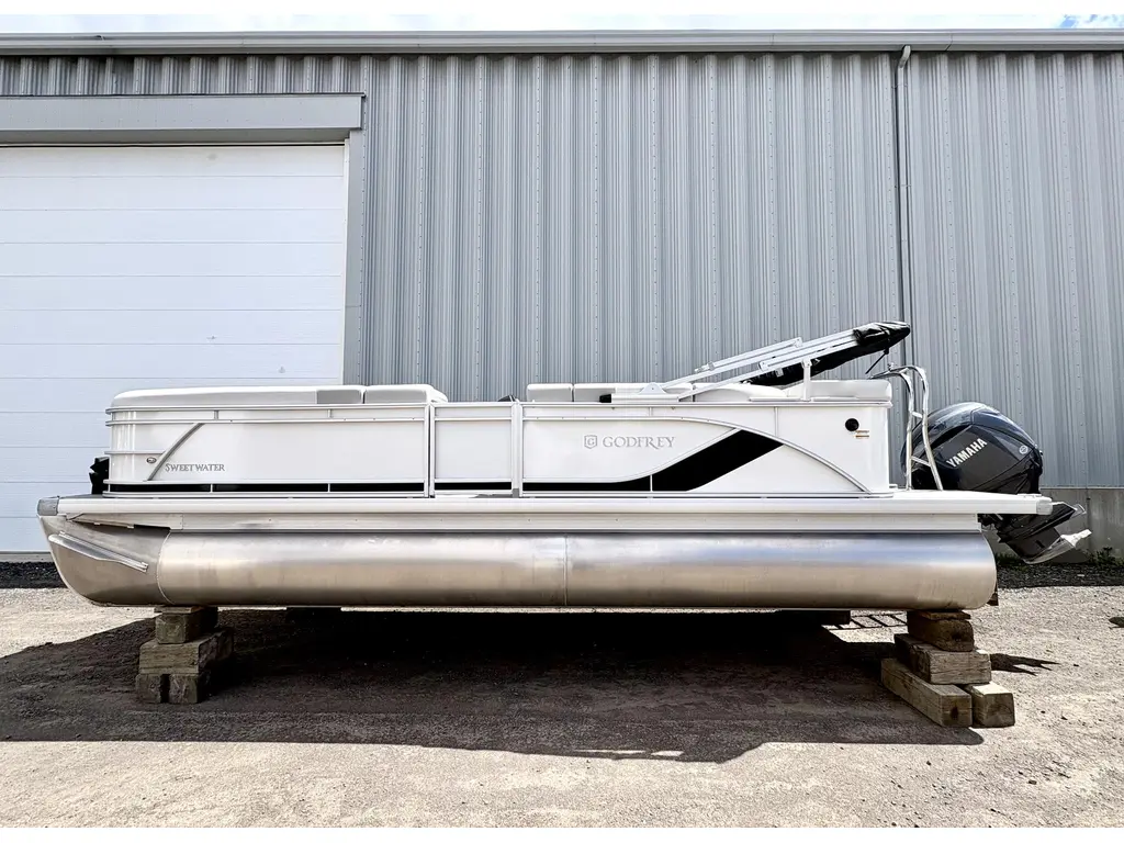 Godfrey Marine Sweetwater 2026