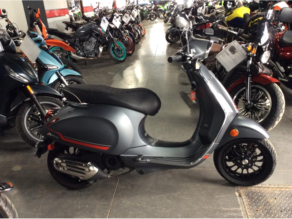 2022 Vespa Sprint 49cc alt