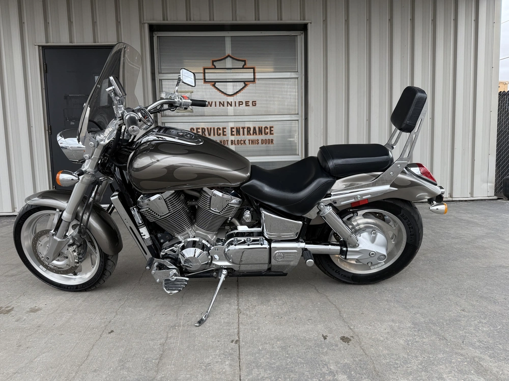 2004 Honda Vtx1800c alt