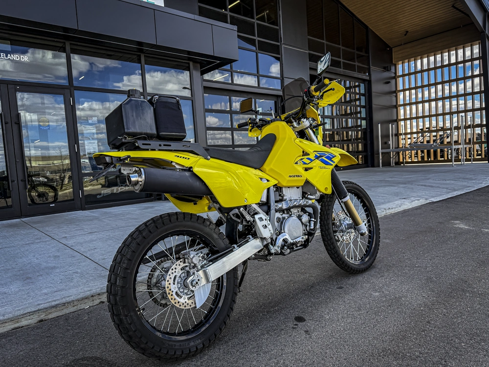 2023 Suzuki Dr-z400s alt