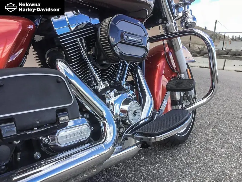 2013 Harley-Davidson FLHR - Road King® thumbnail 18
