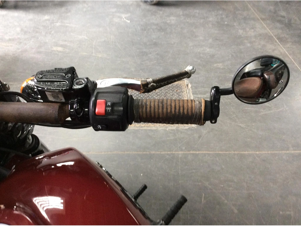 2016 Indian Motorcycle Scout Bobber Tweety alt