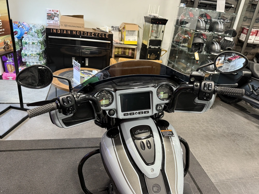 2025 Indian Motorcycle Chieftain Dark Horse, Storm Gray, 50s Dark Horse® alt