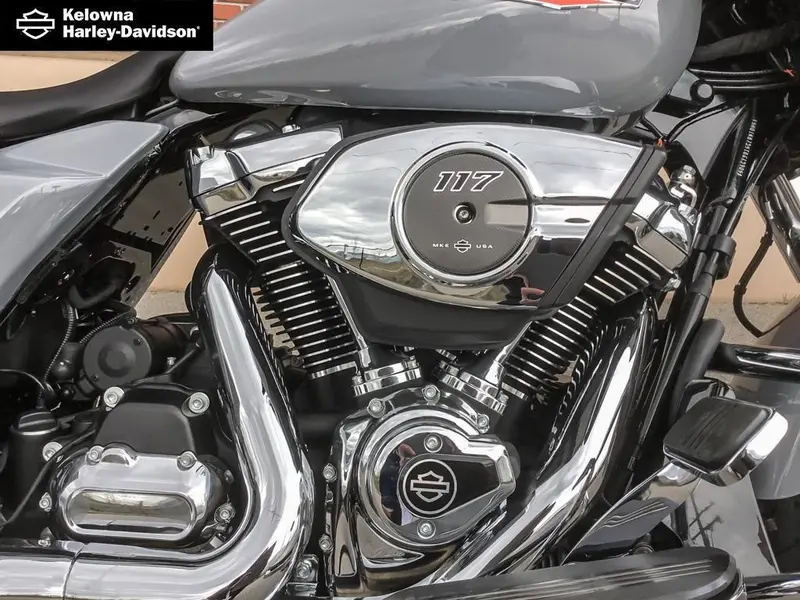 2026 Harley-Davidson FLHX - Street Glide® thumbnail 11
