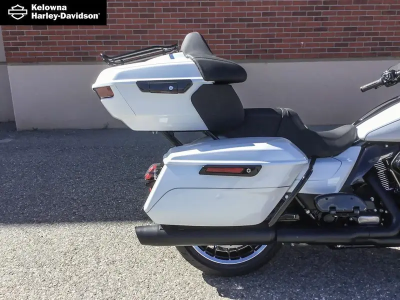 2026 Harley-Davidson FLHXL - Street Glide® Limited thumbnail 7