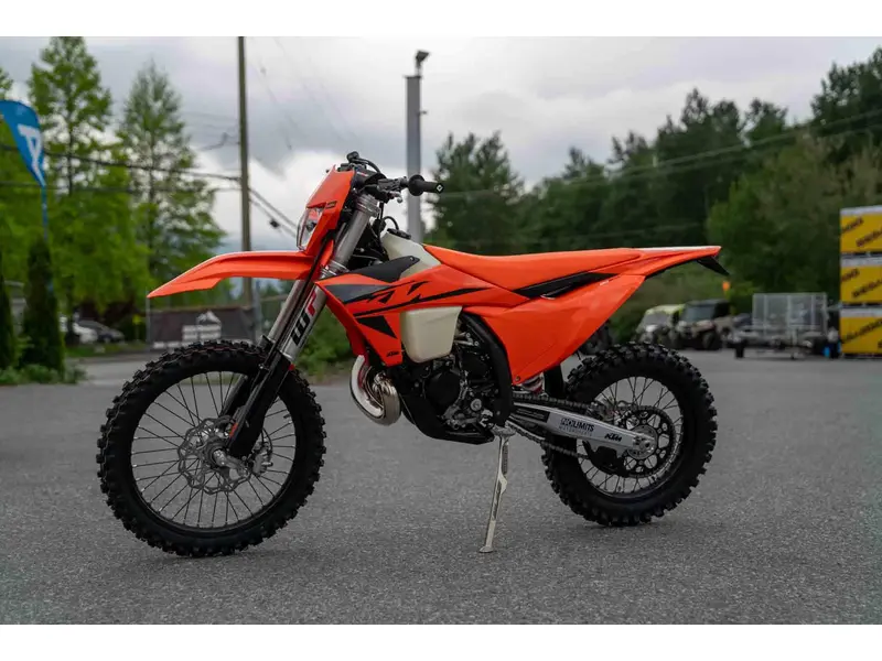 2025 KTM 150 XC-W thumbnail 4