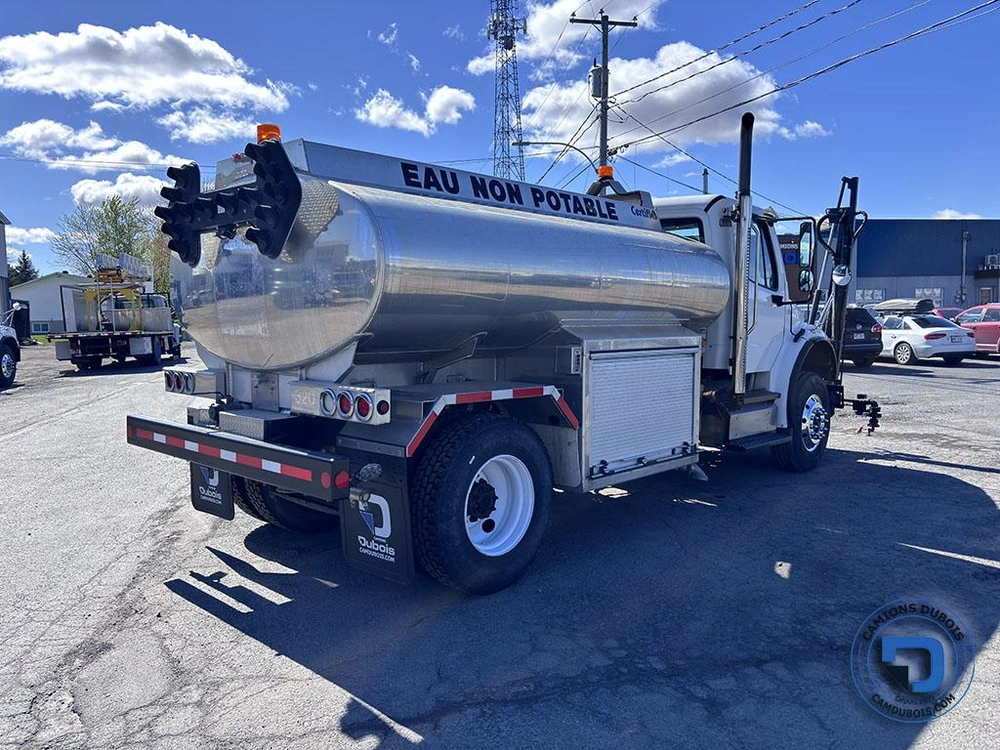 Freightliner M2-106 2011 alt
