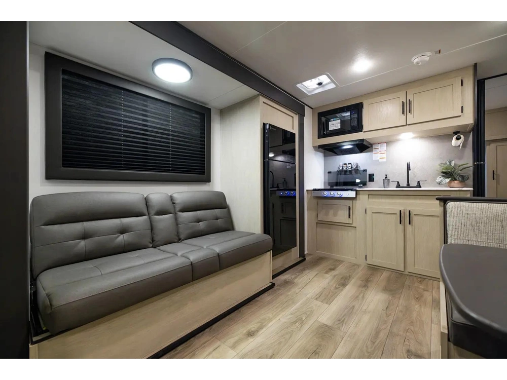 2026 Forest River Shasta 525 Rs alt