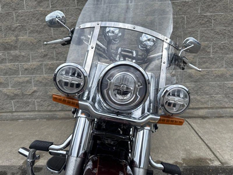 2018 Harley-davidson Flde - Softail Deluxe alt