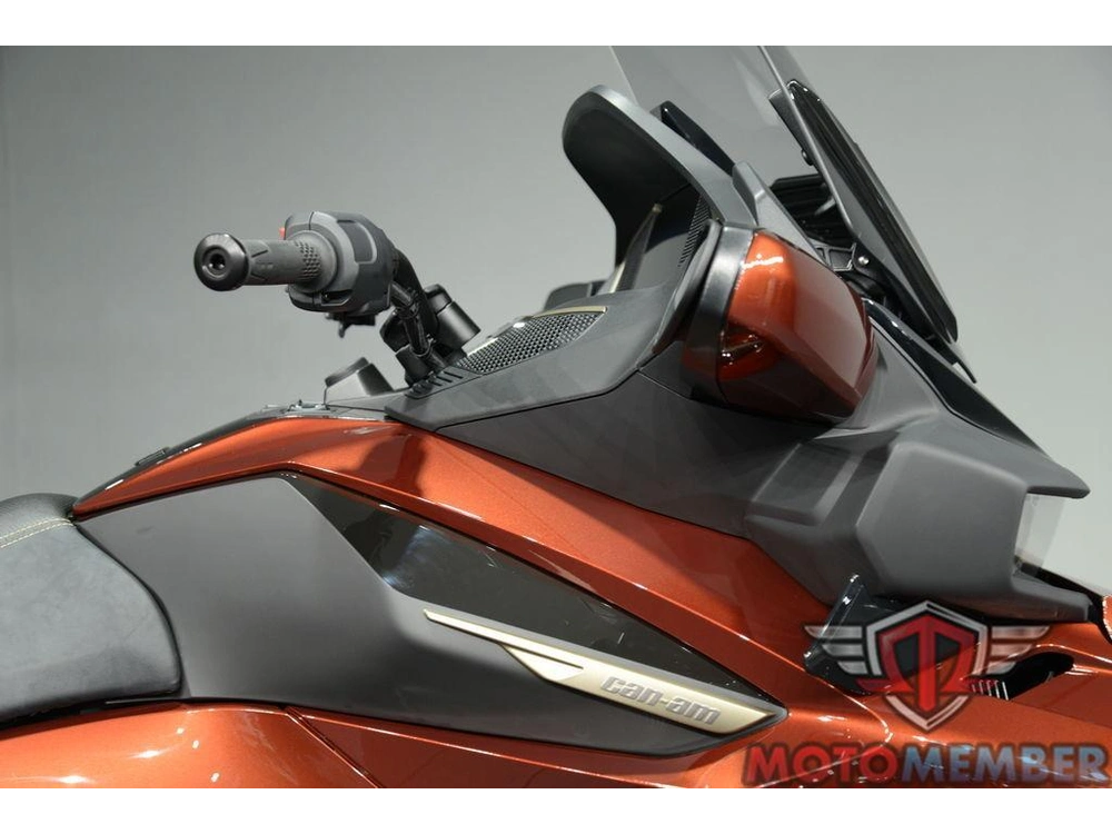 2026 Can-am Spyder Rt Sea-to-sky alt
