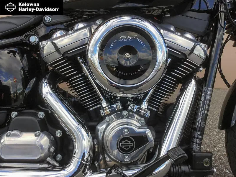 2025 Harley-Davidson FXBB - Street Bob® thumbnail 11