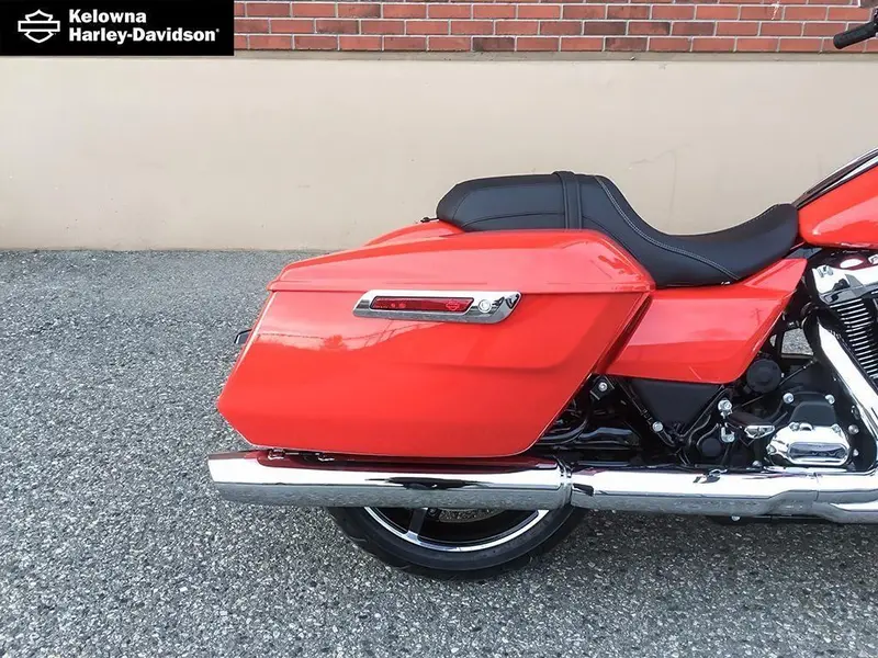 2026 Harley-Davidson FLTRX - Road Glide® thumbnail 4