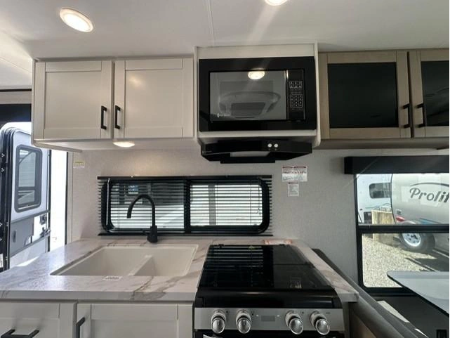 2026 Jayco Jay Flight Slx 210qb alt