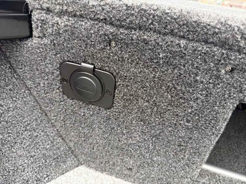 Crestliner 1650 Hawk Wt Jumpseat 2026 alt
