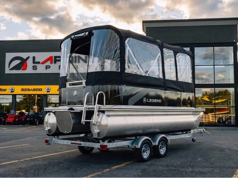 Legend Q-series Le 19 Lounge 2023 alt