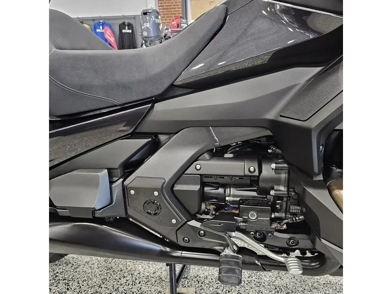 2026 Honda GOLDWING BASE thumbnail 17