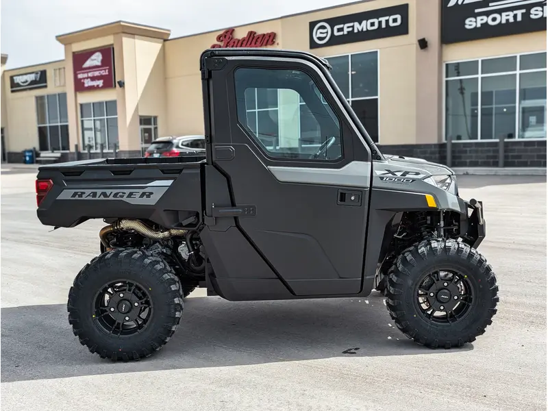 2027 Polaris Ranger XP 1000 CAB // Avalanche Gray