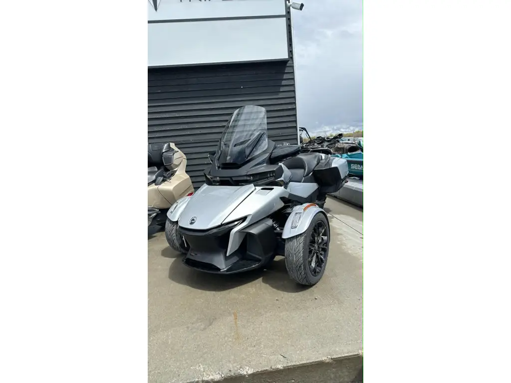2023 Can-Am RT-STANDARD 