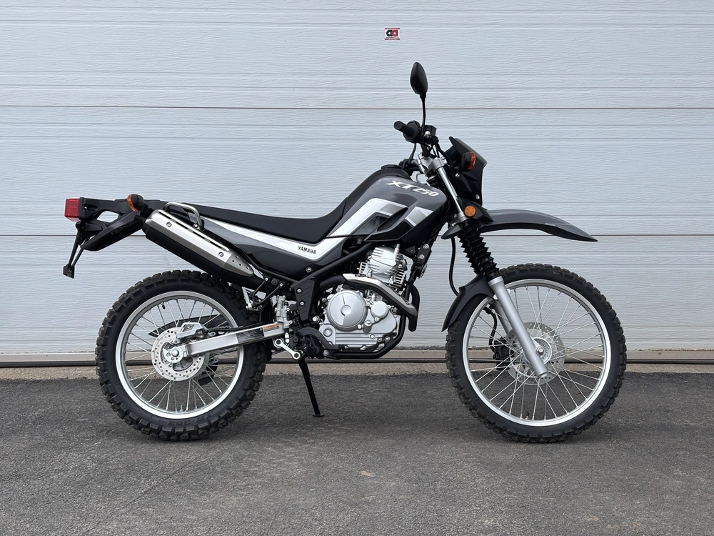 2025 Yamaha Xt250 alt