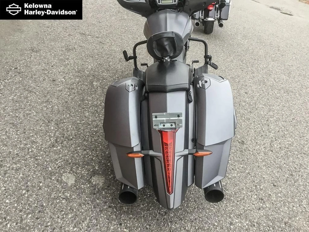 2016 Victory Motorcycles Magnum X-1 Stealth Edition alt