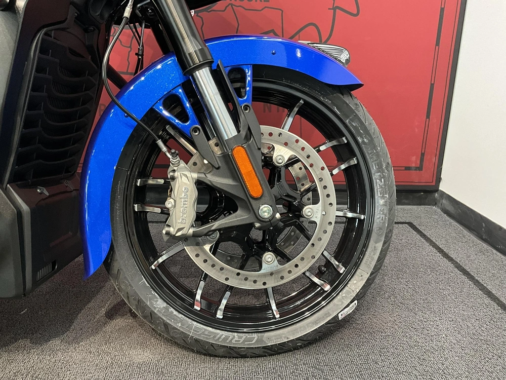 Indian Motorcycle Challenger Dark Horse + 112 Package 2026 alt