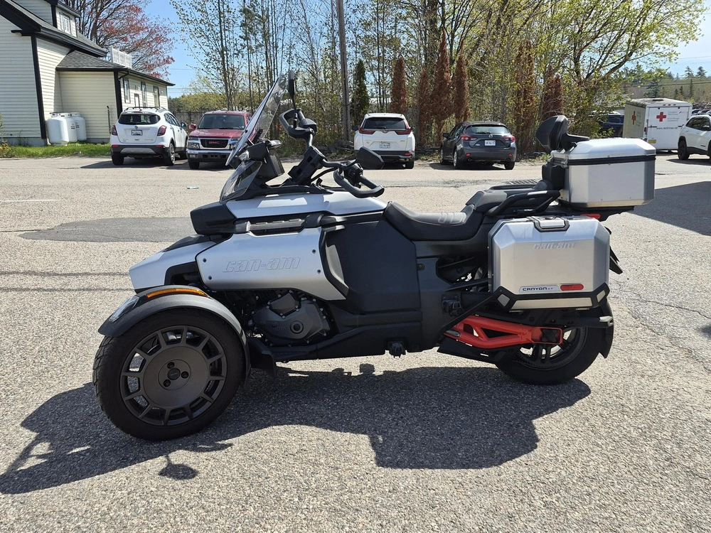 2025 Brp Canyon Xt alt
