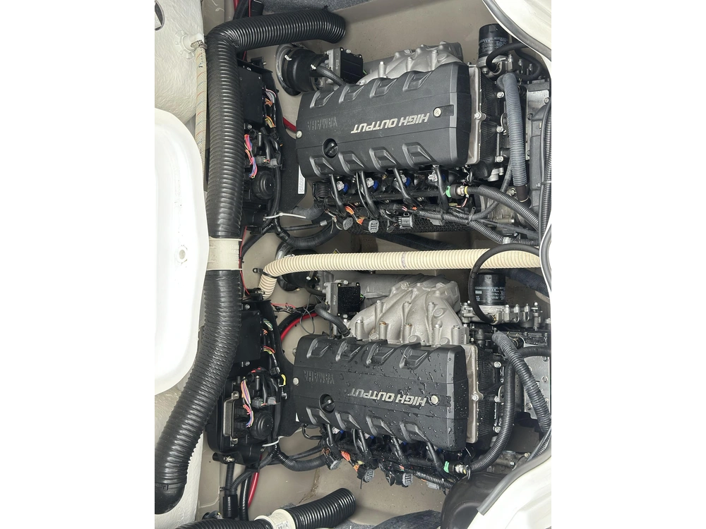 Yamaha 242 Limited S 2014 alt