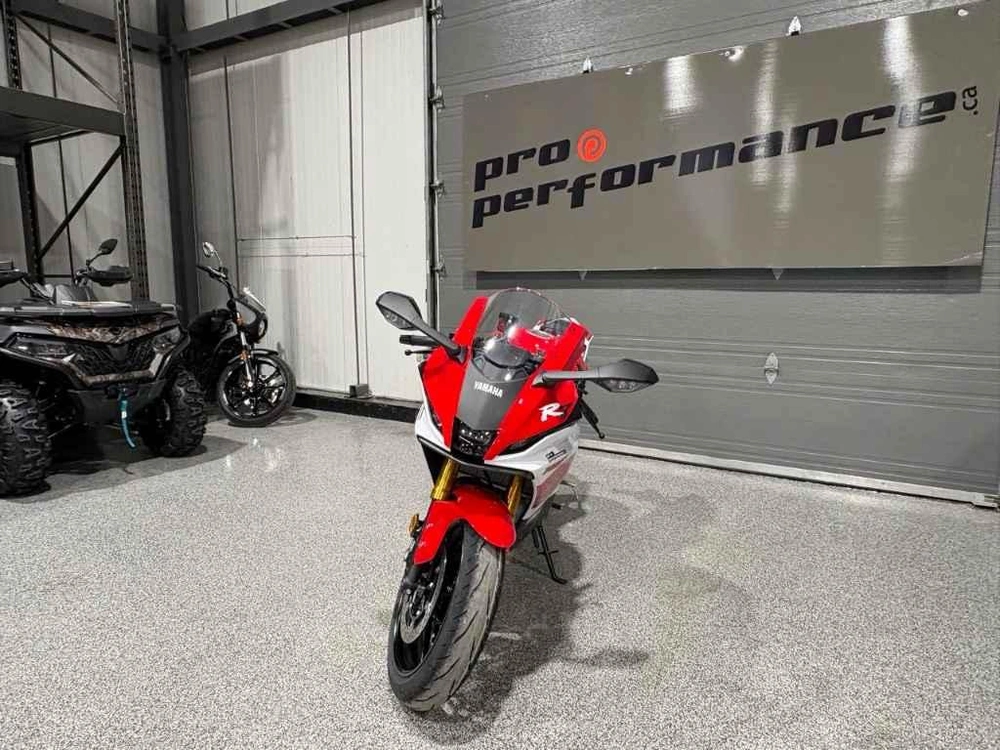 Yamaha Yzf-r7 70e Anniversaire 2026 alt