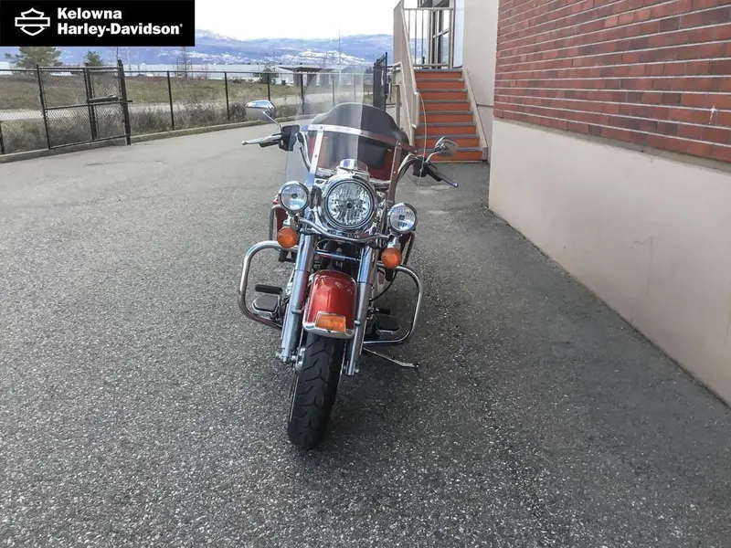 2013 Harley-Davidson FLHR - Road King® thumbnail 2