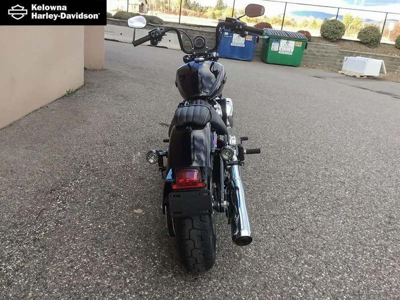 2025 Harley-Davidson FXBB - Street Bob® thumbnail 5
