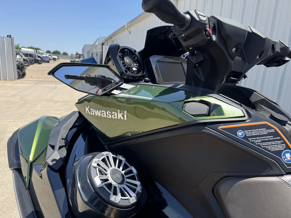 2025 Kawasaki Jet Ski Ultra 160lx alt