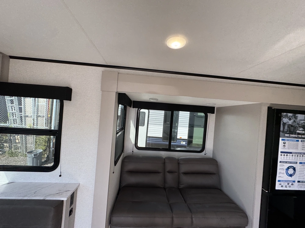 Jayco Jay Feather Sl 25rlsl 2026 alt