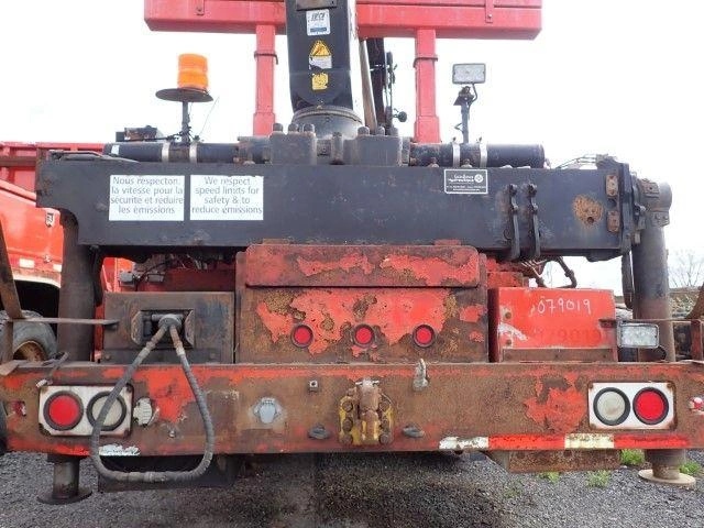 International 7600 2010