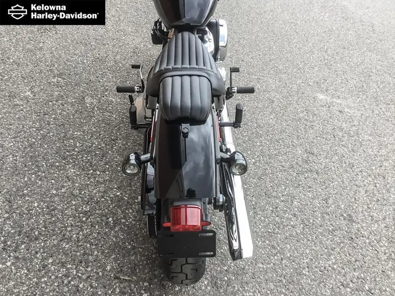 2026 Harley-Davidson FXBB - Street Bob® thumbnail 13