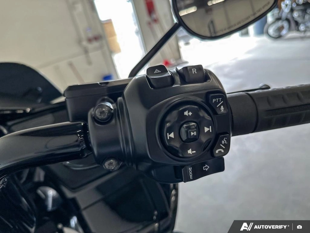 2026 Harley-davidson Road Glide 3 alt