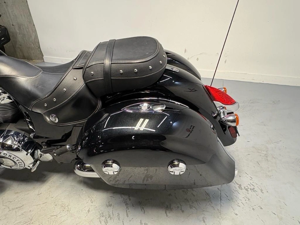 Indian Motorcycle Chieftain 2017 alt