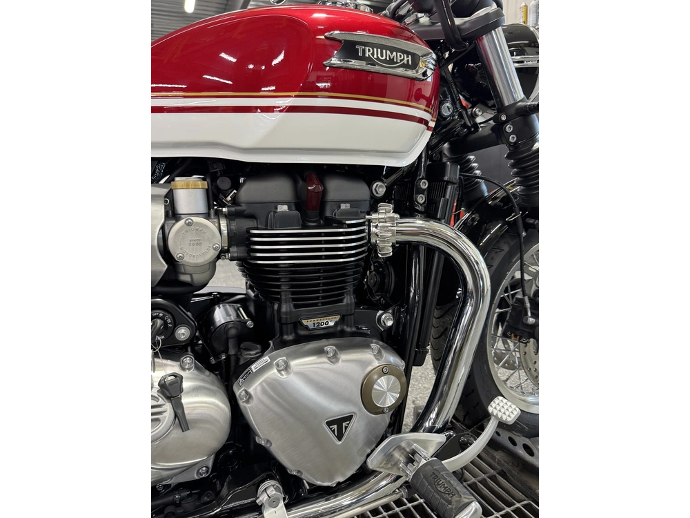 2026 Triumph Bonneville Speedmast alt