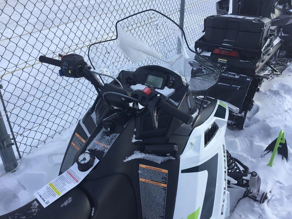 2025 Polaris 550 Voyageur 144 alt