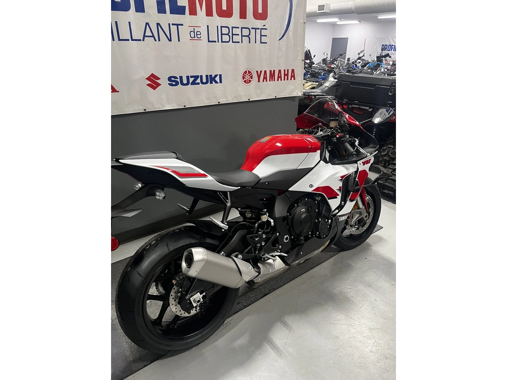 Yamaha Yzf-r1 R1 2026 alt