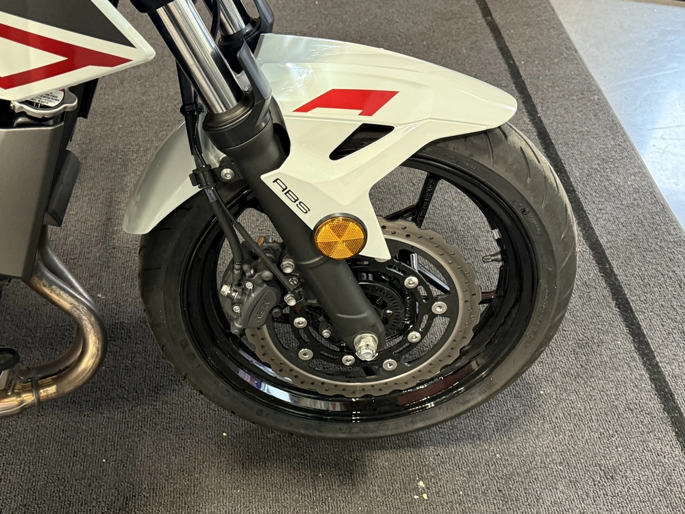 2023 Kawasaki Z400 Abs alt
